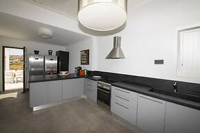 Mykonos Teatro Suites and Villa