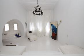 Mykonos Teatro Suites and Villa
