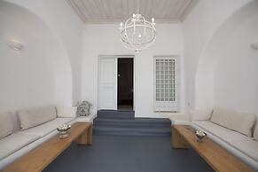 Mykonos Teatro Suites and Villa