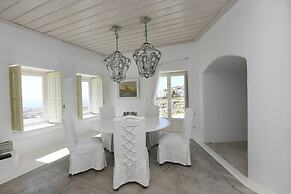 Mykonos Teatro Suites and Villa