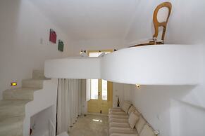 Mykonos Teatro Suites and Villa