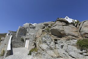 Mykonos Teatro Suites and Villa