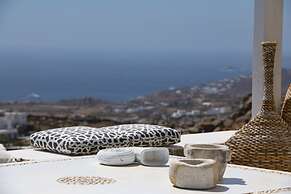 Mykonos Teatro Suites and Villa
