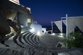 Mykonos Teatro Suites and Villa