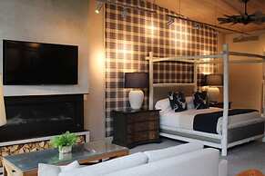 The Bradstan Boutique Hotel