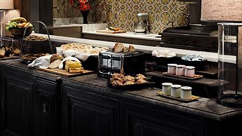 The Bradstan Boutique Hotel
