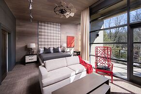 The Bradstan Boutique Hotel