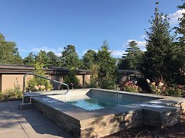 The Bradstan Boutique Hotel