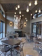 The Bradstan Boutique Hotel