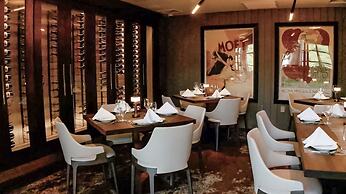 The Bradstan Boutique Hotel