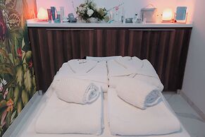 Grand Horizon Luxury Boutique Apartments