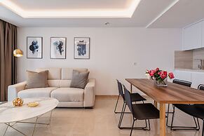 Grand Horizon Luxury Boutique Apartments