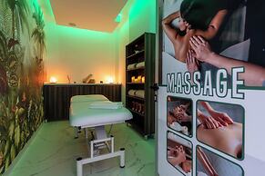 Grand Horizon Luxury Boutique Apartments