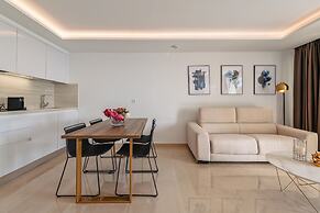 Grand Horizon Luxury Boutique Apartments