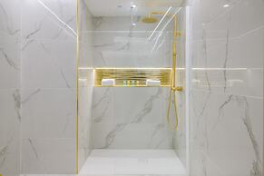 Grand Horizon Luxury Boutique Apartments