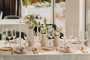 Grand Horizon Luxury Boutique Apartments