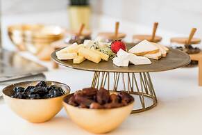 Grand Horizon Luxury Boutique Apartments