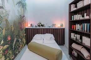 Grand Horizon Luxury Boutique Apartments