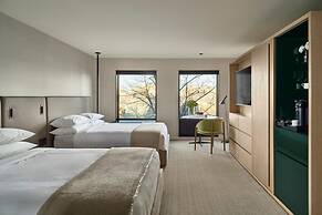 Hotel AKA Alexandria