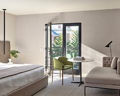 Hotel AKA Alexandria