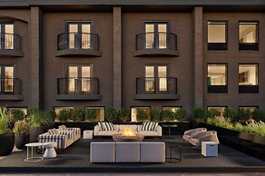 Hotel AKA Alexandria