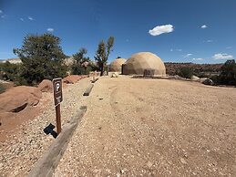 Bryce Glamp And Camp