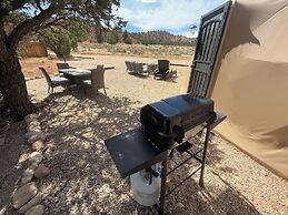 Bryce Glamp And Camp