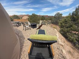 Bryce Glamp And Camp