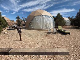 Bryce Glamp And Camp