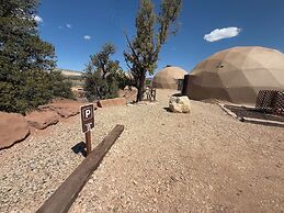 Bryce Glamp And Camp