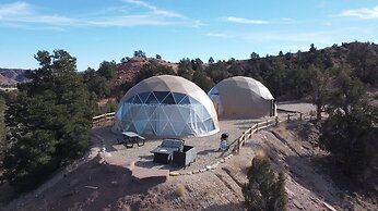 Bryce Glamp And Camp