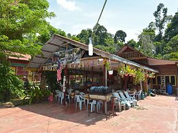 Oyo 90630 Mat Leon Village