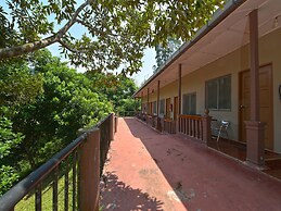 Oyo 90630 Mat Leon Village