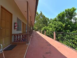 Oyo 90630 Mat Leon Village