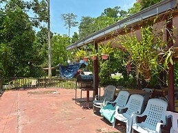 Oyo 90630 Mat Leon Village