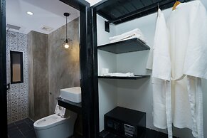 The Rabbit Hole Hotel & Spa