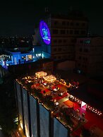 The Gravitique Hotel Khaosan