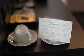 The Gravitique Hotel Khaosan