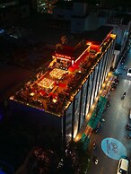 The Gravitique Hotel Khaosan