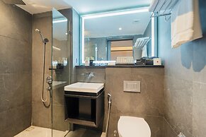 The Gravitique Hotel Khaosan