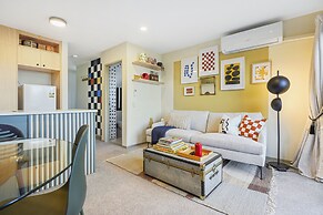 Super Chic Apt nr Albany Mall - Carpark