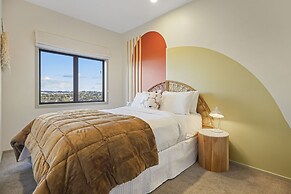 Super Chic Apt nr Albany Mall - Carpark