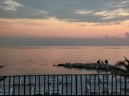 Apartment Take a Look