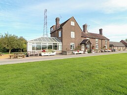 Far Coley Farm & Log Cabin