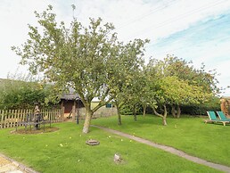 Far Coley Farm & Log Cabin