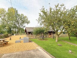 Far Coley Farm & Log Cabin