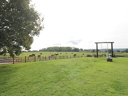 Far Coley Farm & Log Cabin
