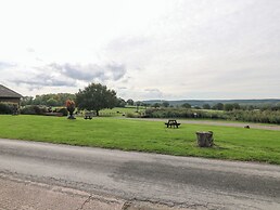Far Coley Farm & Log Cabin