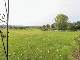 Far Coley Farm & Log Cabin