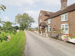 Far Coley Farm & Log Cabin